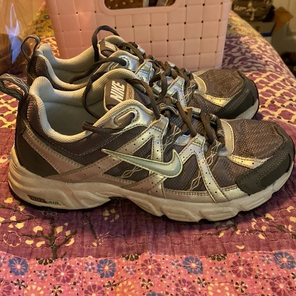 Nike Air Alford 7 in excellent condition, size 8.5